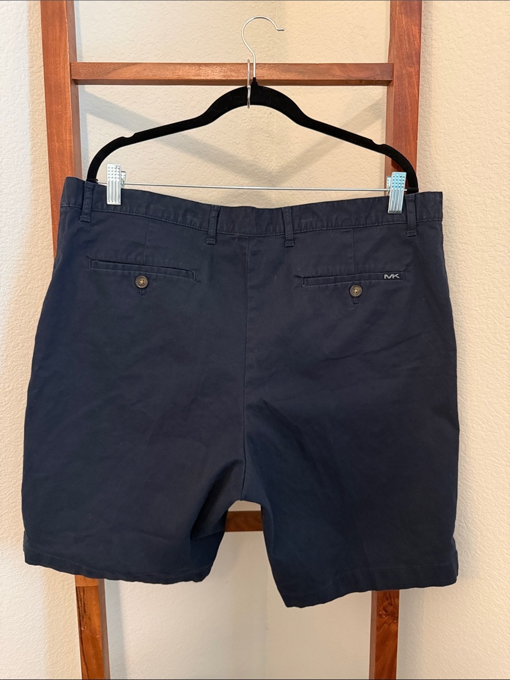 Michael Kors Men's Midnight Blue Flat-Front Cotton Chino Shorts Size 38 - Picture 3 of 7